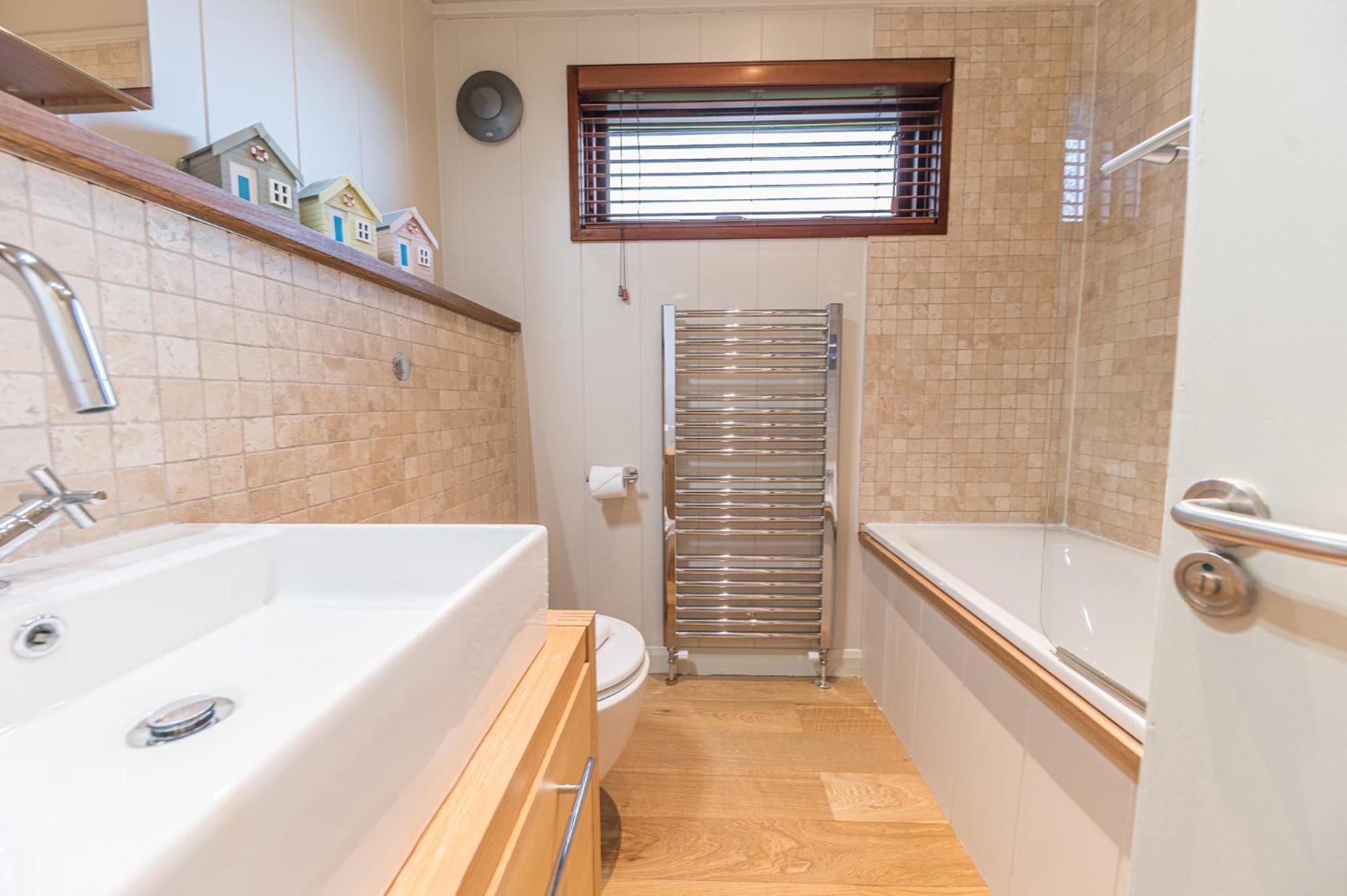 Family Friendly, Lovely Lakeland With Private Parking And A Patio * Hawkshead